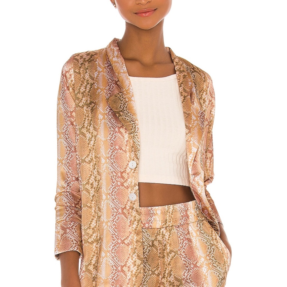 BEACH RIOT Tracy Blazer